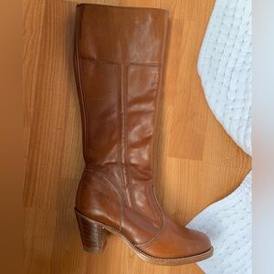 Dex vintage chestnut leather boots